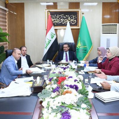 كلية القانون عين على التعليم