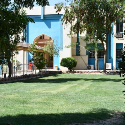 كلية القانون عين على التعليم